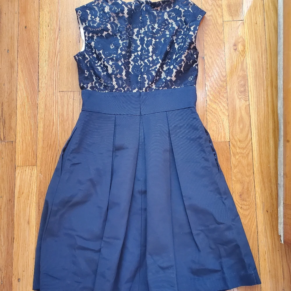 White House Black Market Navy Lace Dress - Picture 4 of 6